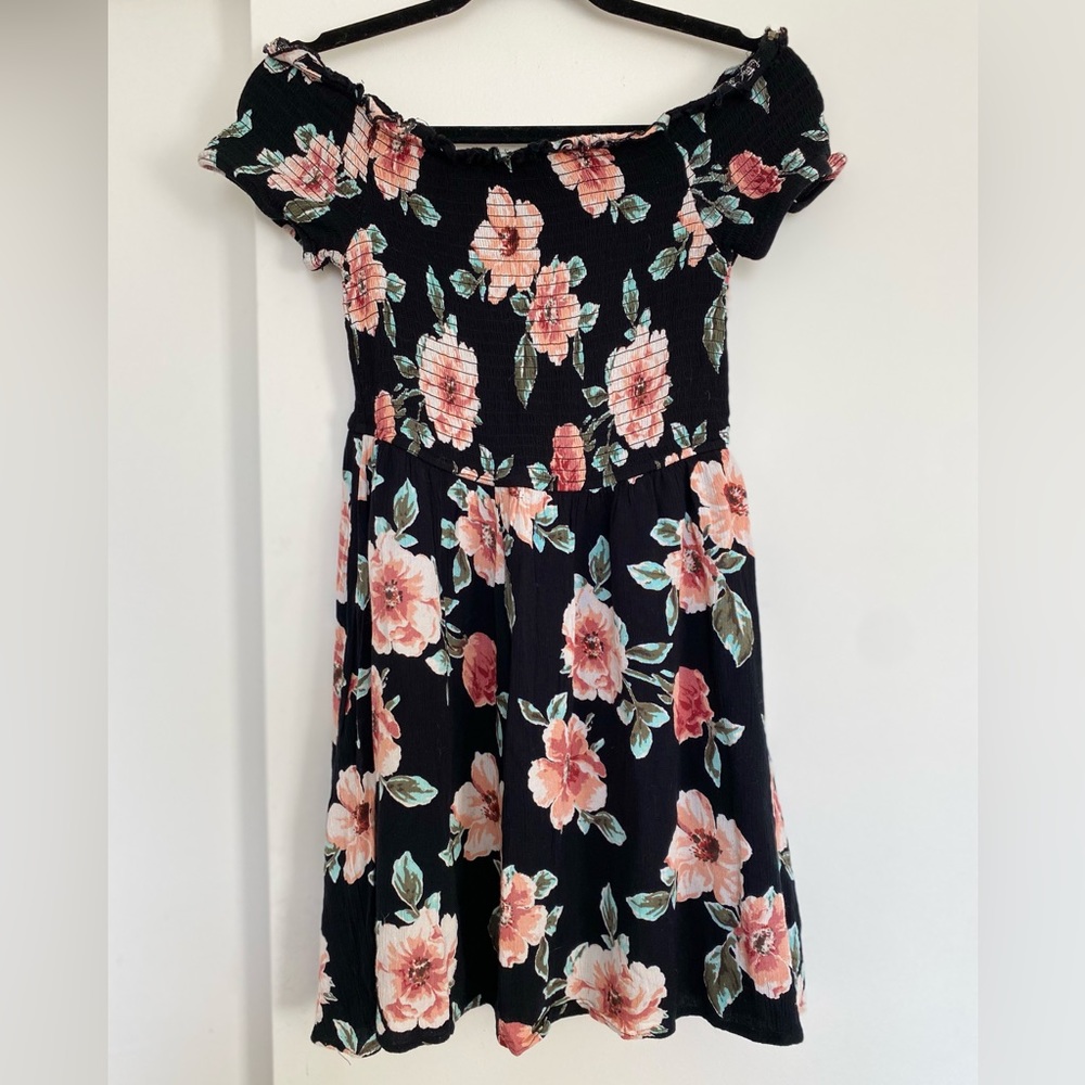 Kendall & Kylie Summery floral dress